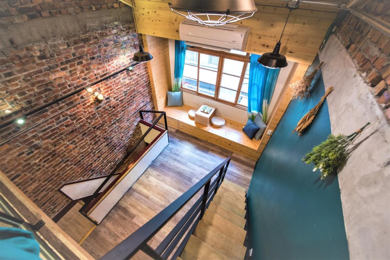 Small Bridge Good Home Tainan Exterior foto